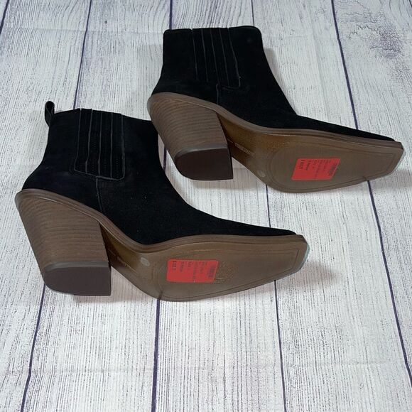 Vince Camuto Ackella Boots - Picture 7 of 9